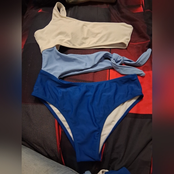 Mommy And Me Bathing Suit Set - Picture 6 of 9